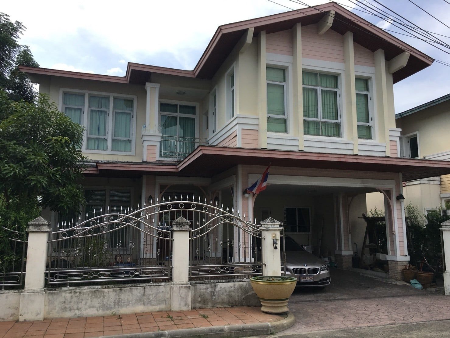หมู่บ้านปริญสิริ